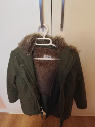 Parka niña Tiffosi verde con capucha 10 años aprox