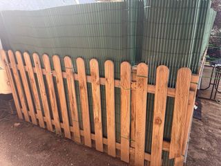 Valla de madera para jardín