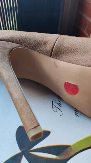 Zapatos de tacón marrones