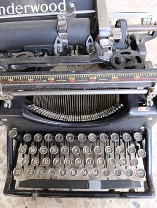 Máquina de escribir Underwood antigua