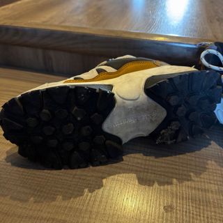 Zapatillas Stradivarius Beige y Negro