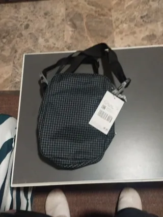 Bolso bandolera Nike negro y gris