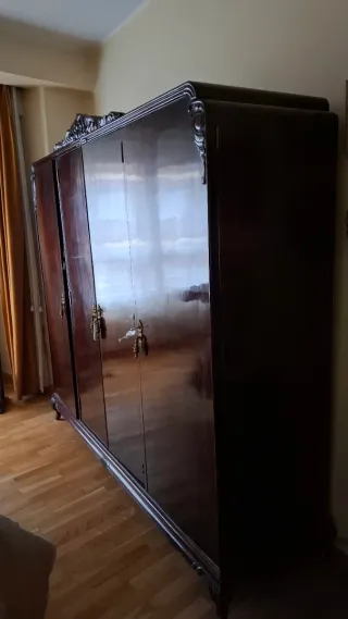 Set de muebles de caoba con espejo