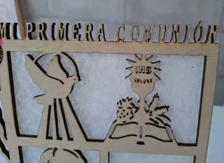 Cuadro Mi Primera Comunión madera + pie