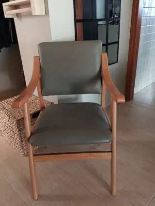 Silla Madera y Polipiel Topo