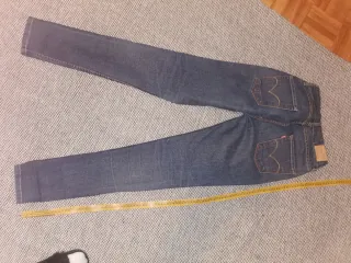 Pantalón Levi's Talla 36 /S