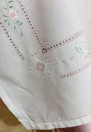 Tovaglia ricamo a mano S270