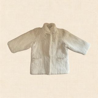 Pelliccia sintetica color ghiaccio – modello corto