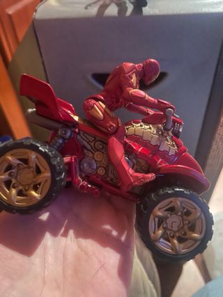 Quad Marvel con Figura Iron Man Antiguo