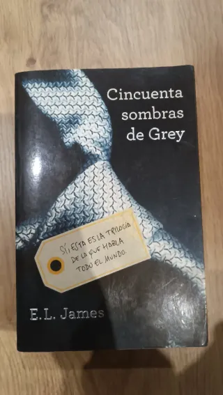 CINCUENTA SOMBRAS DE GREY