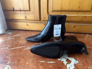 Botín piel tacón kitten Mango marrón T39