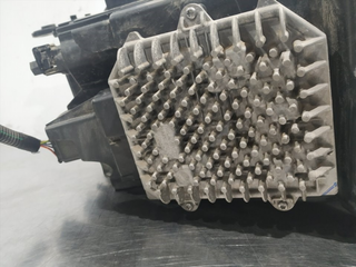 FARO IZQUIERDO DS 7 CROSSBACK AH01 9816527080