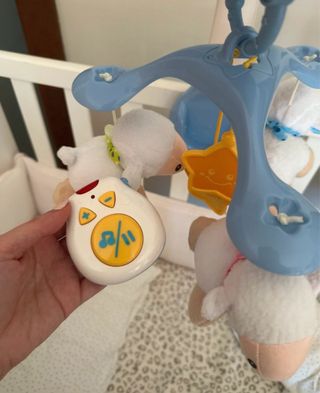 Móvil Cuna Musical Proyector Estrellas Ovejas