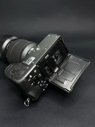 Sony A7ii + Lente 50mm f1.8 + accesorios