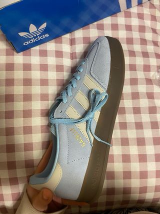 Adidas Gazelle Azul y Beige