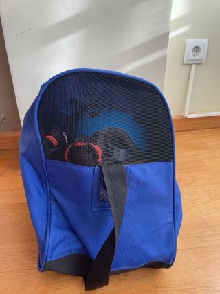 Patines en línea + casco + protecciones + bolsa