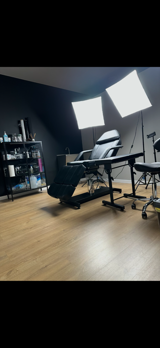Alquiler cabina tatuaje/estética en estudio