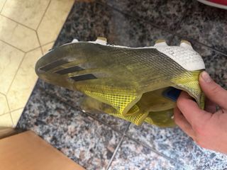 Botas de fútbol Adidas verdes y amarillas