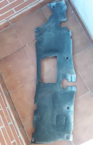 Aislante capó vw T4