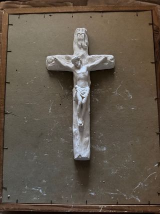 Figuras de escayola en blanco.