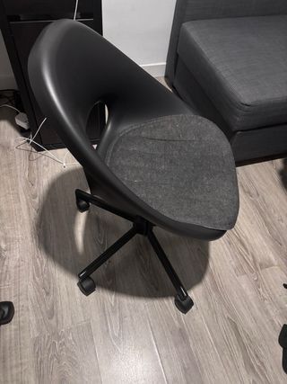 Silla de oficina Ikea negra y gris