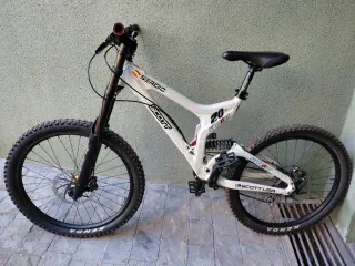 Bicicleta Descenso Scott Nitrous