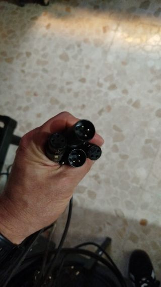 Mesa de Mezclas Behringer VMX1000 + Vinilo+ Altavo