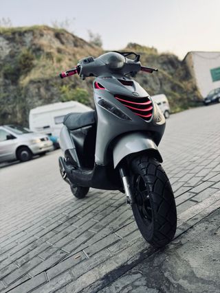 Piaggio Zip 2t moderna