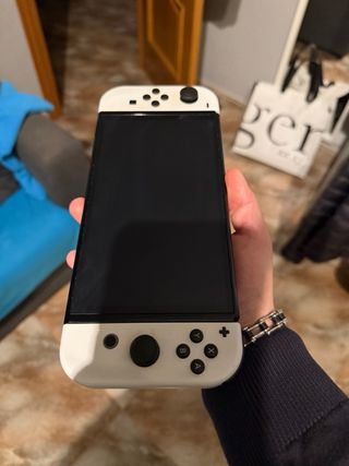 Urge! Nintendo Switch OLED Blanca Negociable