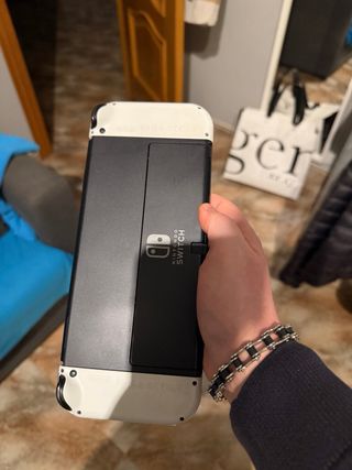 Urge! Nintendo Switch OLED Blanca Negociable