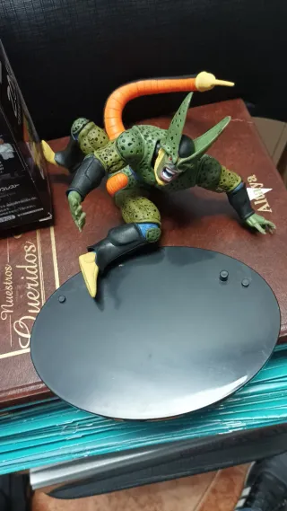 Figura Cell Dragon Ball SCultures no original