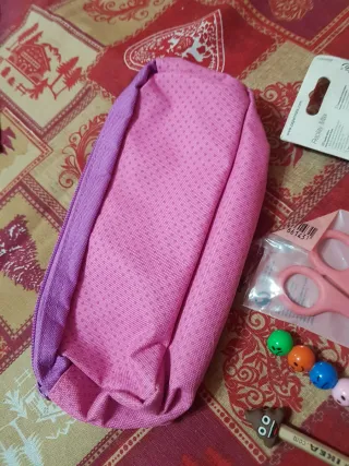 Set articoli scuola: astuccio, forbici, penna