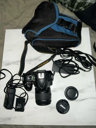 Cámara Nikon D3400 + Objetivo + Estuche