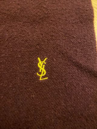 Sciarpa Yves Saint Laurent bordeaux 100% lana