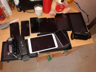 Buenas noches chero vende los mobile y los table