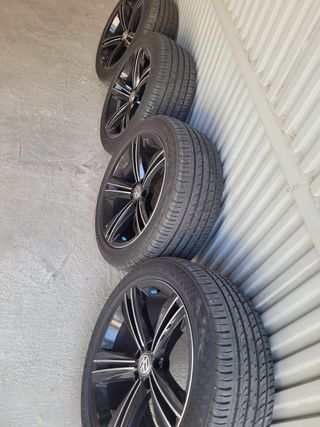 Llantas con neumáticos Volkswagen