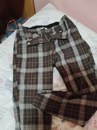 Pantalones de cuadros marrones