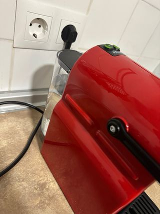 Cafetera Nespresso Krups Roja