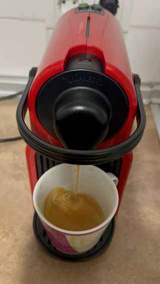 Cafetera Nespresso Krups Roja