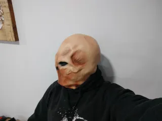 Máscara latex inspirado en Silencio doctor who