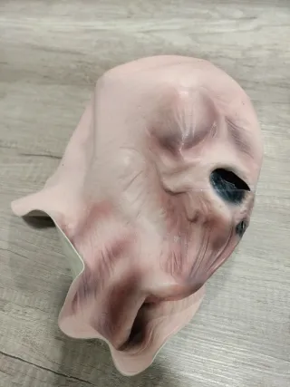 Máscara latex inspirado en Silencio doctor who