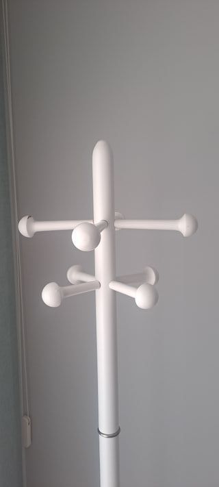 Perchero de pie moderno blanco