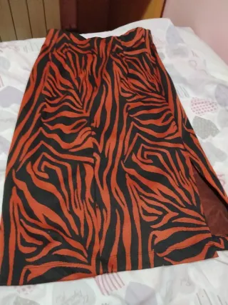 Falda con estampado de cebra