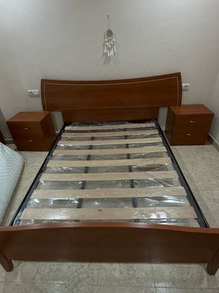 Estructura de cama con somier. SIN MESITAS “