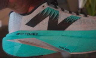 New Balance Fuelcell Supercomp V3