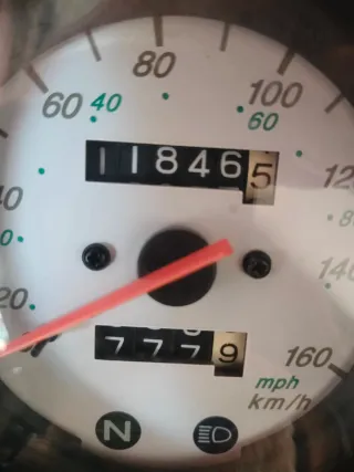 Daelim Roadwin Naked Azul Negra