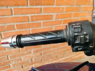 Daelim Roadwin Naked Azul Negra