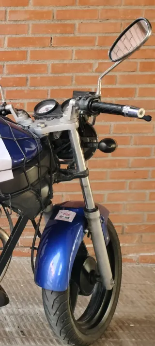 Daelim Roadwin Naked Azul Negra