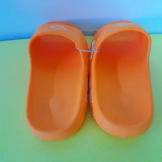 Chanclas Vibo Talla 42 Nuevas sin estrenar