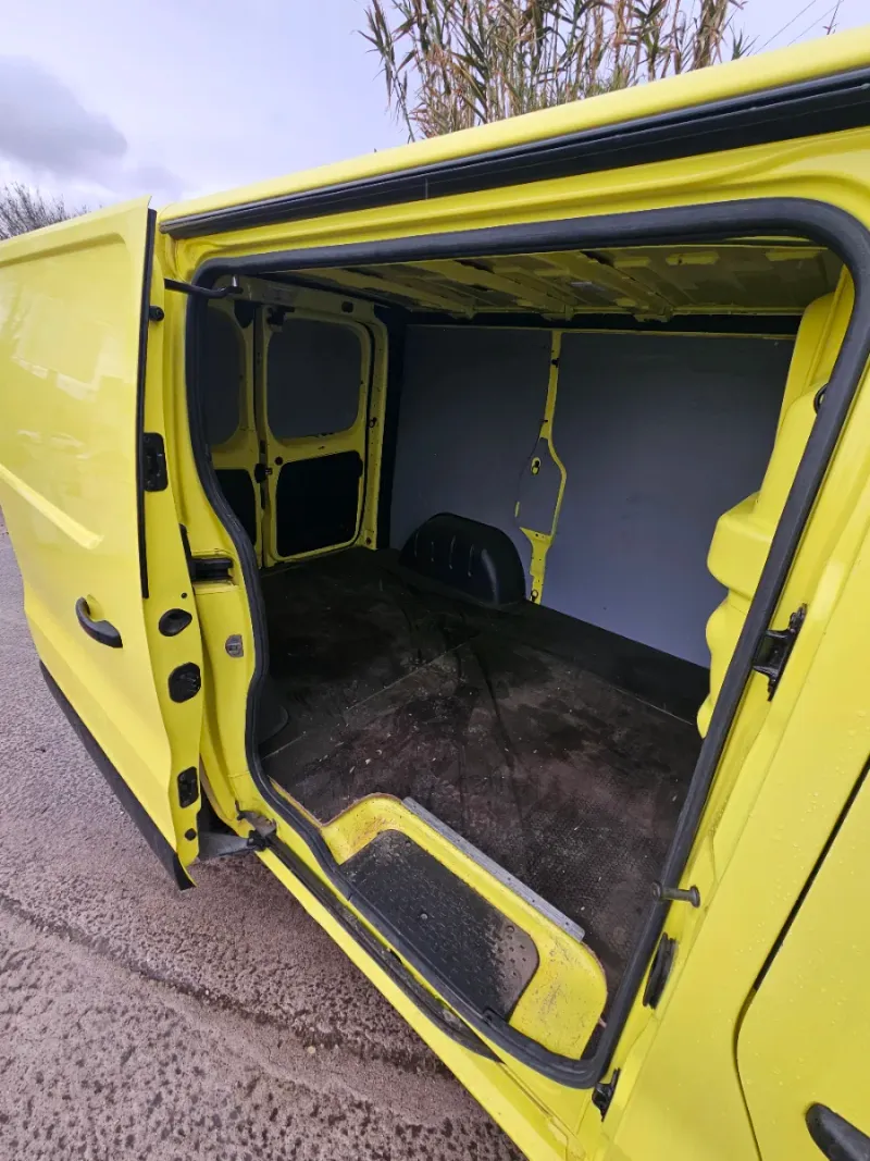 Renault Trafic 2020, foto 10